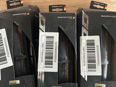 Continental Grand Prix 5000 700x28 tubeless black and tan wall slick tire