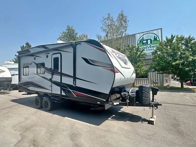 2022 Genesis Blazen 1915le toy hauler