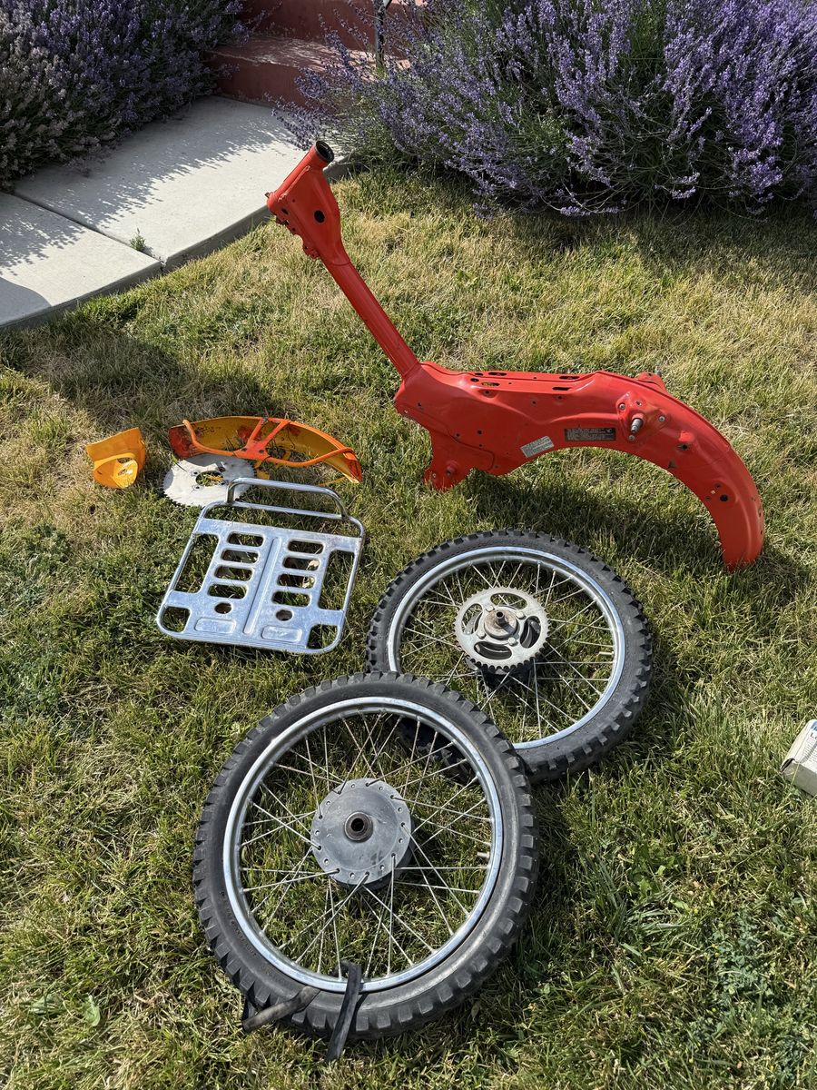 Honda trail 90 parts. Bought a parts bike and don’t need them. Fender is off a i1969.