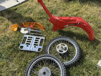 Honda trail 90 parts. Bought a parts bike and don’t need them. Fender is off a i1969.