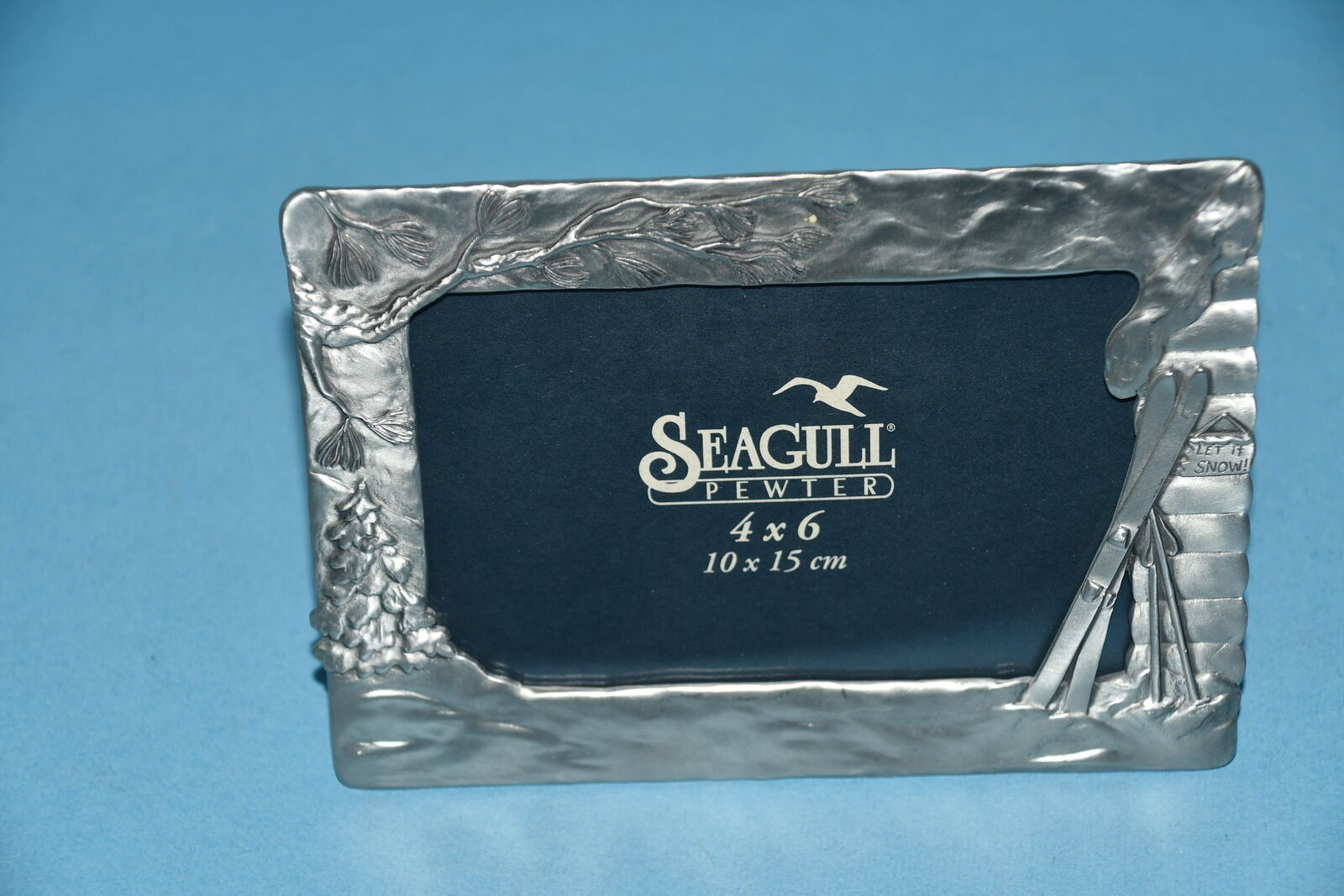 4" x 6" SEAGULL PEWTER PICTURE FRAME ~ EASEL BACK ~ WINTER ~ SKIING ~ PINE BRANCHES ~ QUALITY!