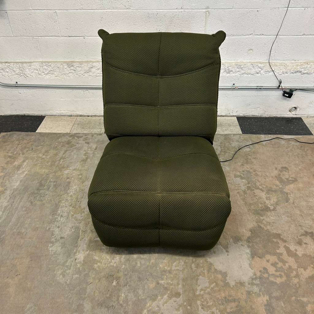 COSTCO EUREKA POWER RECLINER!!