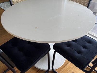 Round White Tulip Dining Table - 41.25" Diameter x 29.5" Height