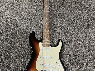 Sunburst Electric Guitar - Used 6-String Right-Handed