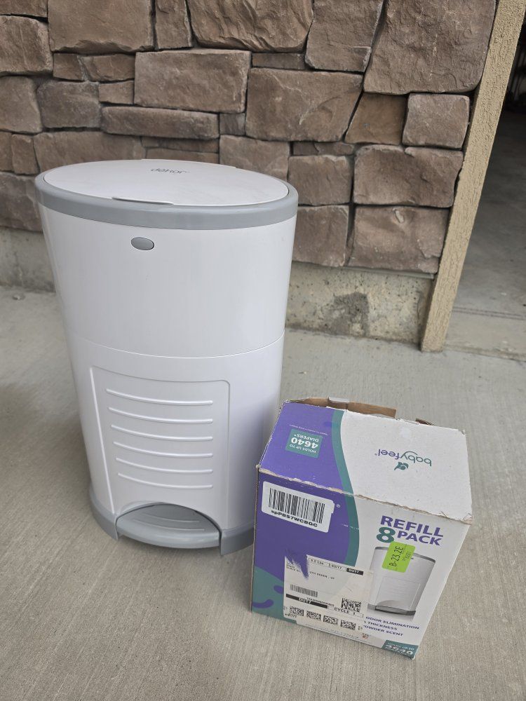 DEKOR diaper pail and refill pack