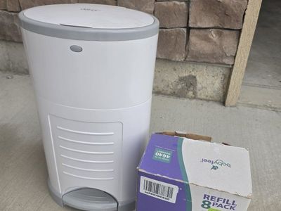 DEKOR diaper pail and refill pack