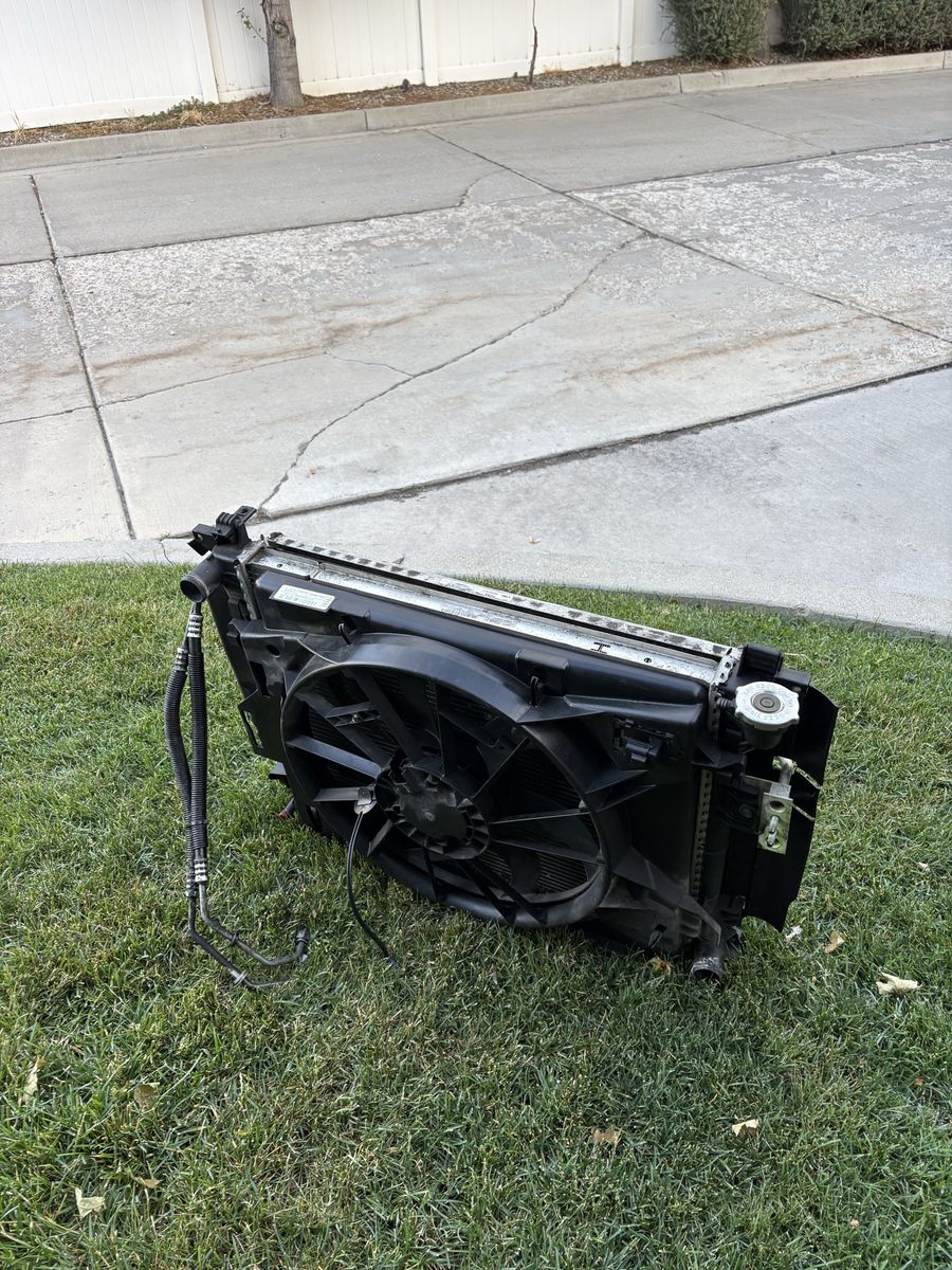 Radiator Fan Assembly with Hoses Grand Caravan