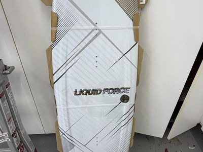 Liquid Force S4 142 Wakeboard - New in Box - White/Gold/Black Stripes