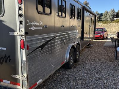 2014 BISON LQ 4 HORSE