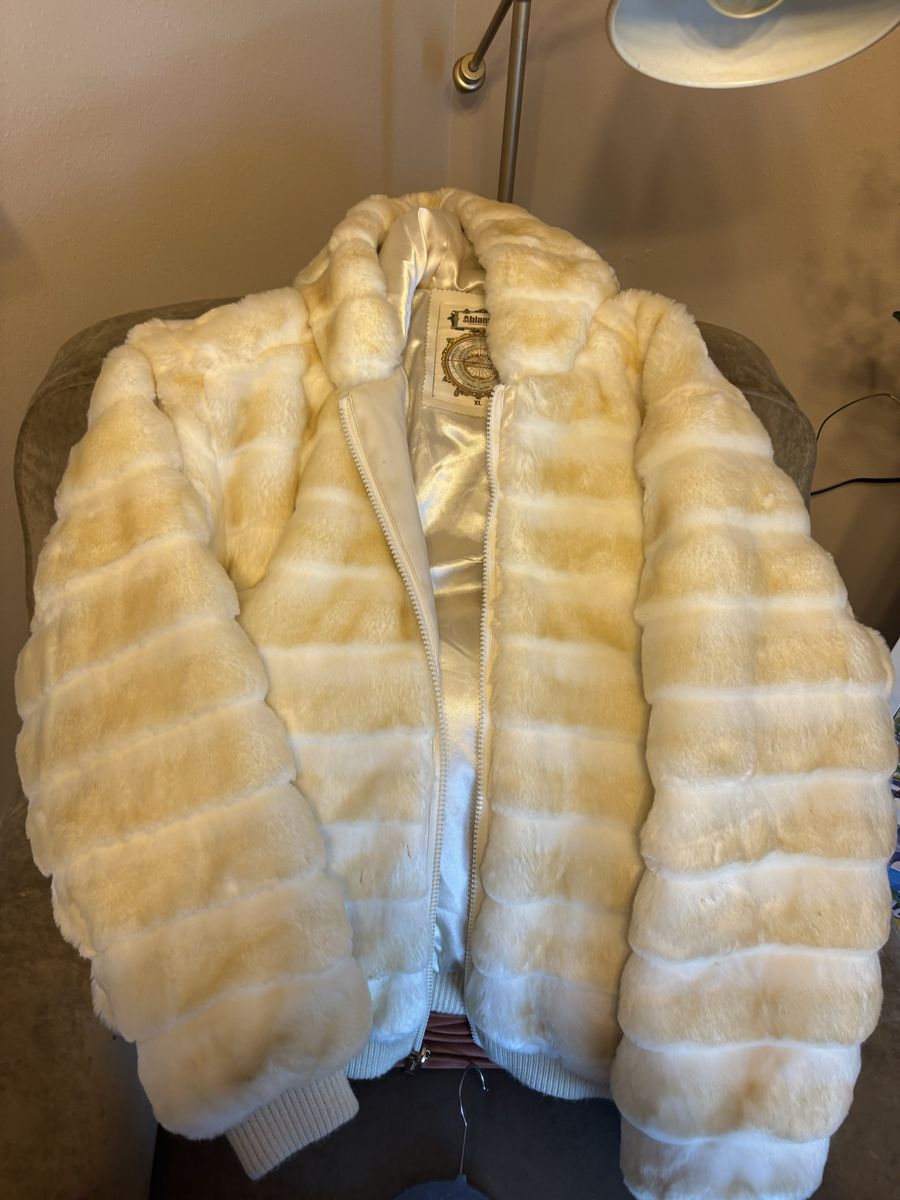 White Ablanćhe Urban Furfitter Coat