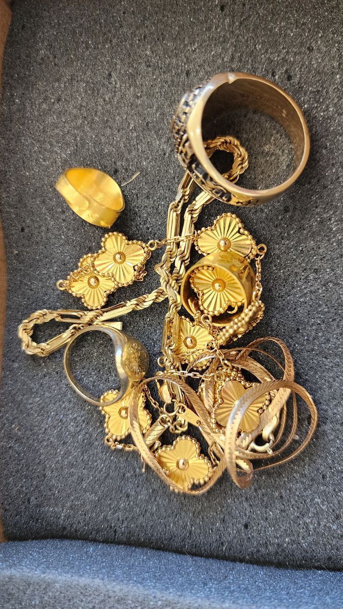 I Buy Gold and Silver Jewelry & Sterling