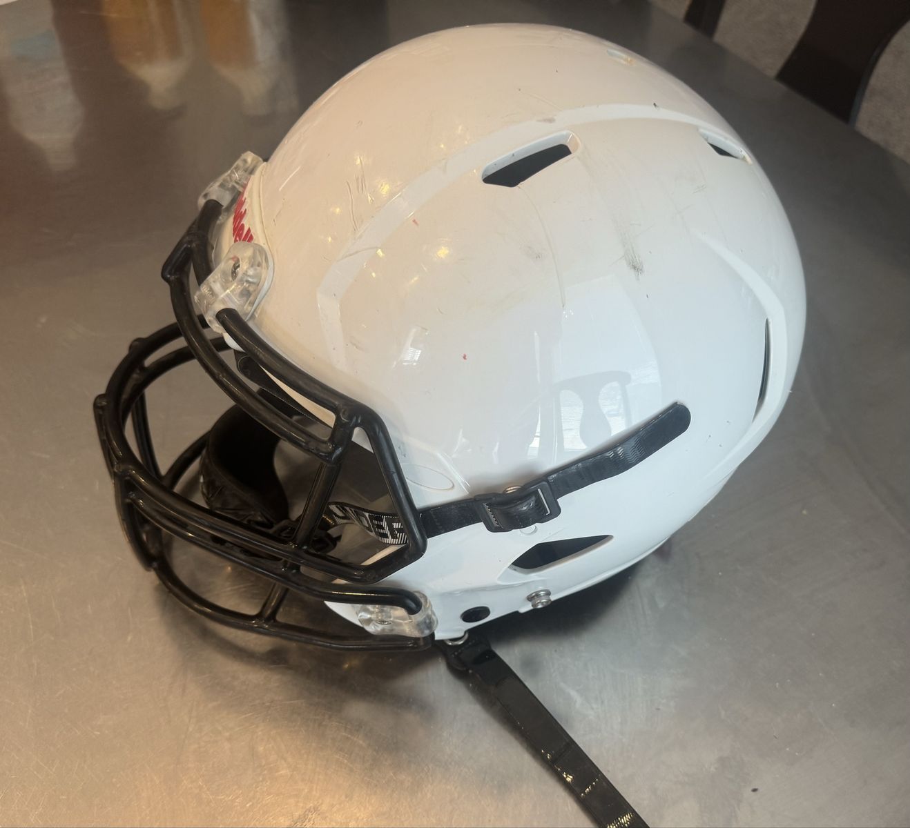 Riddell Victor Youth Helmet (Medium) + UA Chin Strap