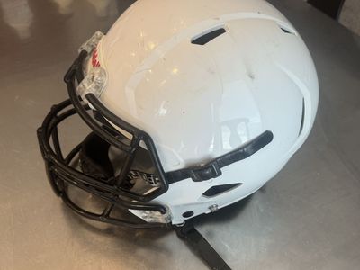 Riddell Victor Youth Helmet (Medium) + UA Chin Strap