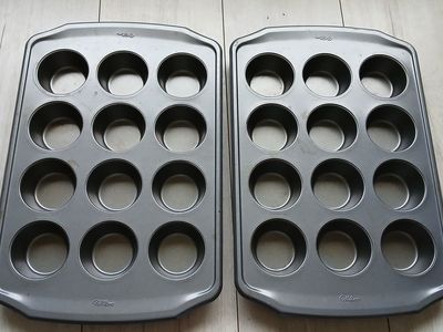 Muffin Tin, makes 12