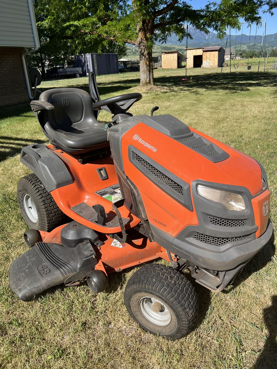 YTA24V48   24HP/724CC  Lawn Tractor