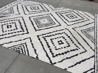 9.5’x12.5’ Area Rug