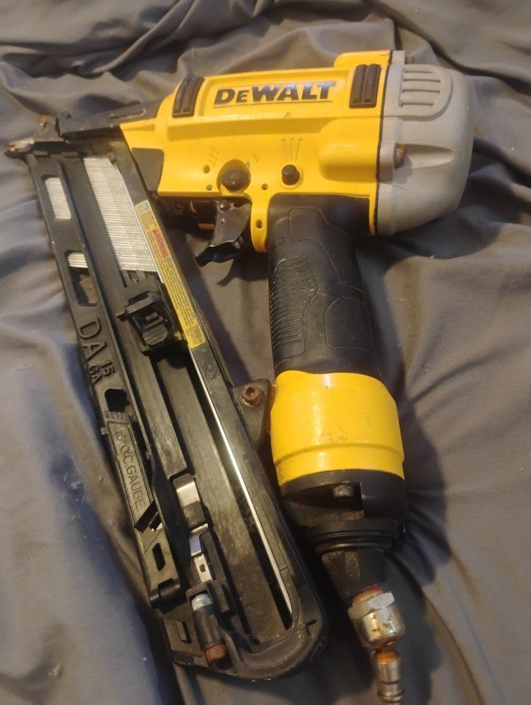 DeWalt DWFP72155 15GA Angle Finish Nailer - Used Power Tool