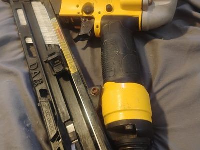 DeWalt DWFP72155 15GA Angle Finish Nailer - Used Power Tool