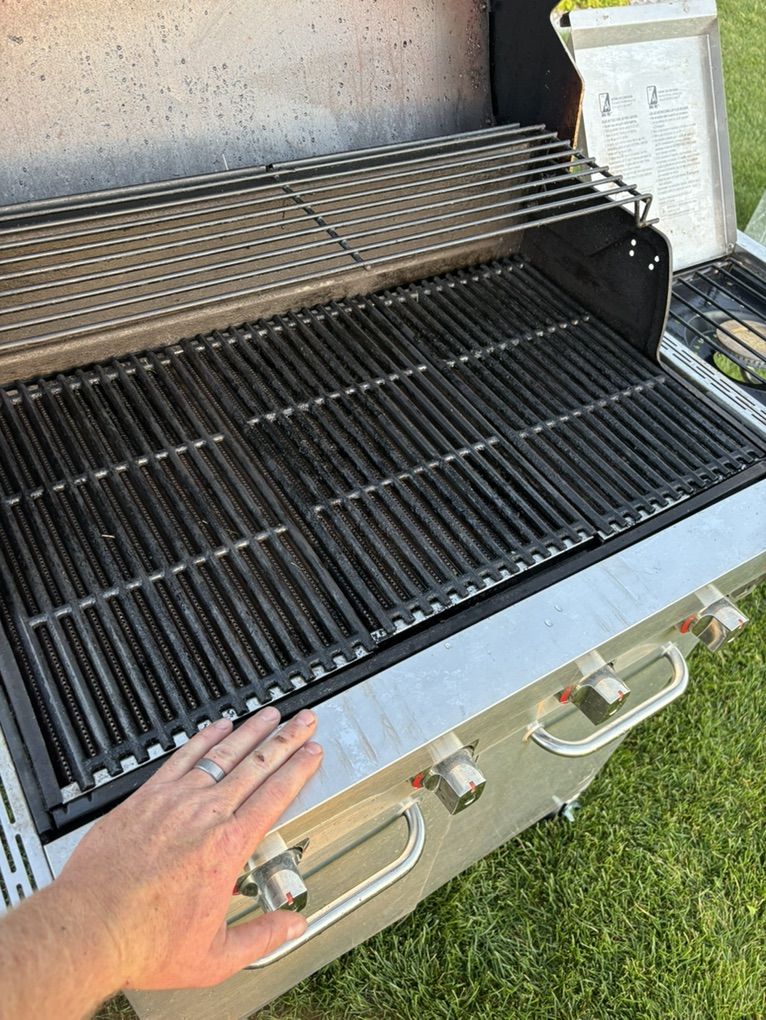 Main image 6