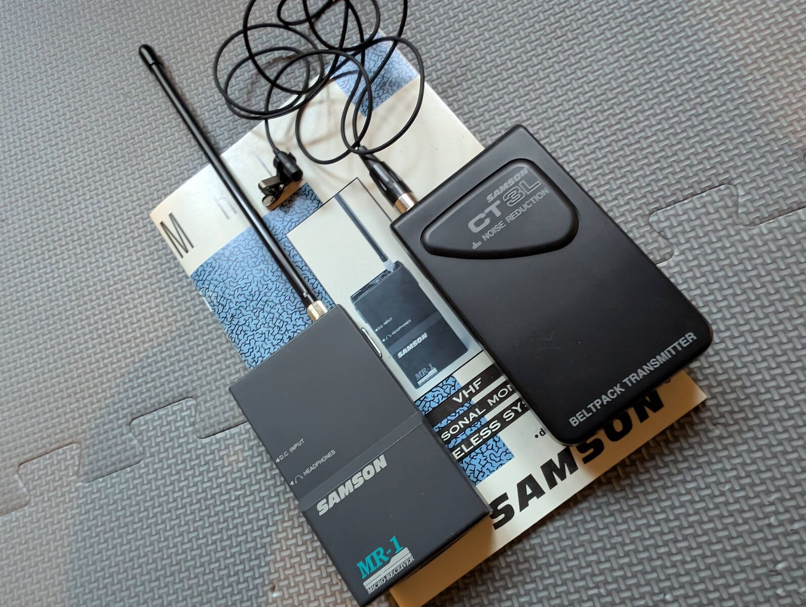 Samson MR-1 and CT3L wireless transmitter and receiver pack