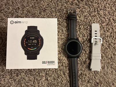 Golf Buddy aim W12 gps watch