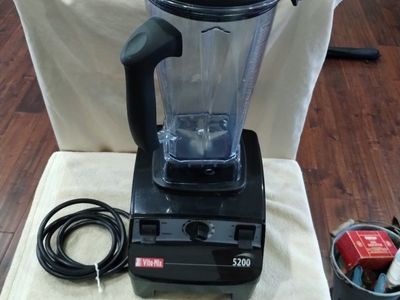 Vitamix 5200 Standard Blender Black Variable Speed Professional