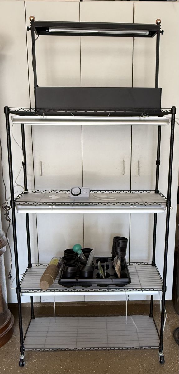 Indoor seed-starting setup/indoor growing station