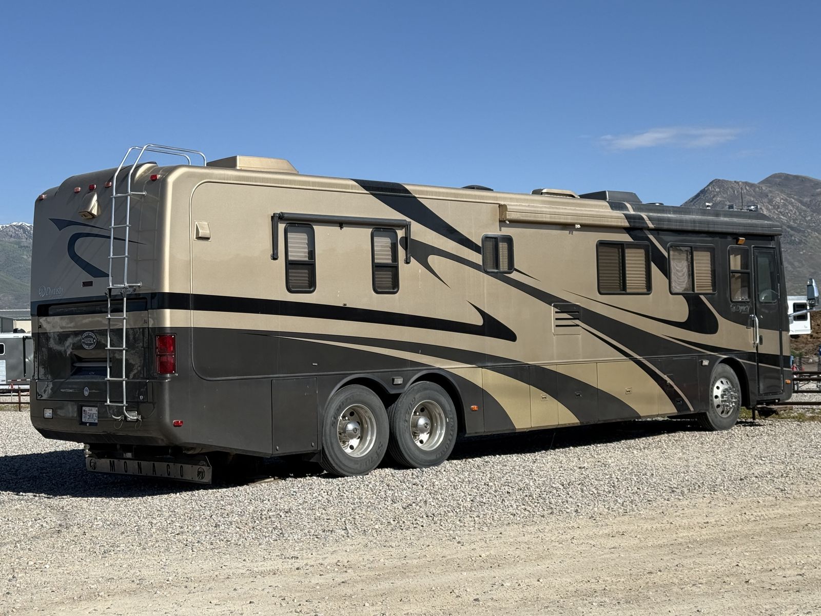 2002 Monaco dynasty rv