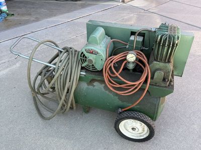 Air compressor