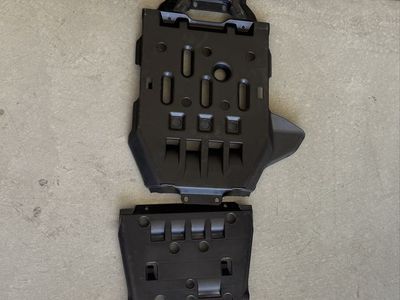 Yamaha Grizzly 700 Full Skid Plate Set (Front, Middle, Rear, A Arms) brand new takeoffs.