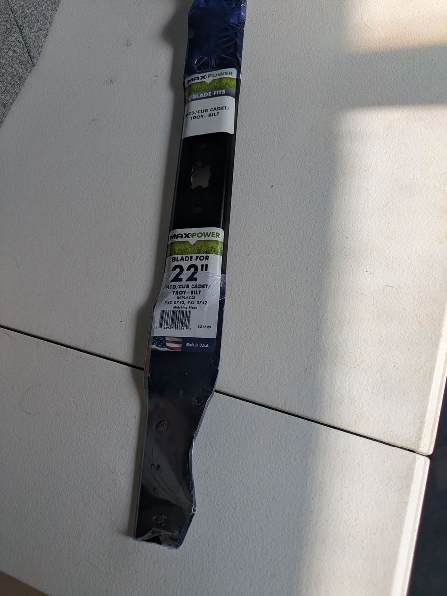 Lawn mower blade
