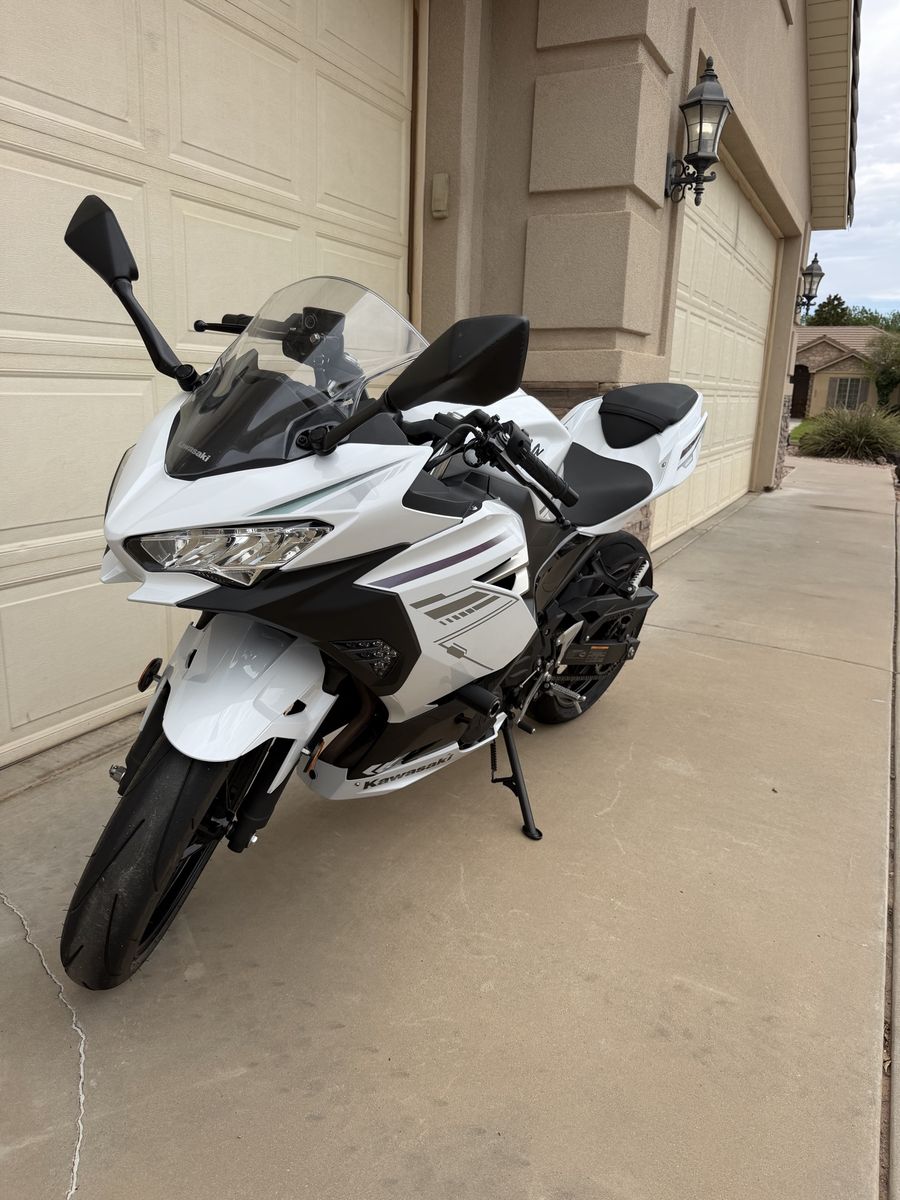 2023 Kawasaki Ninja 400