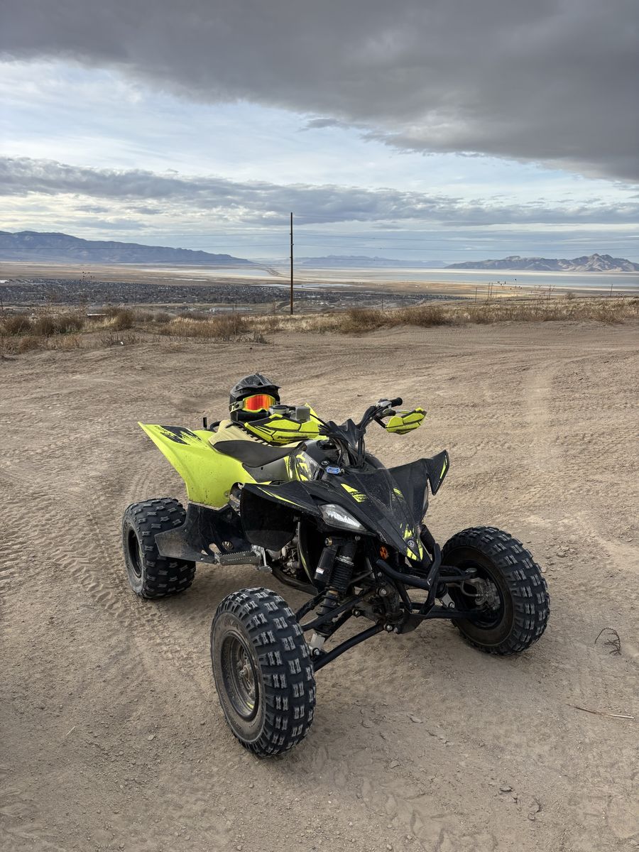 YAMAHA YFZ 450R Sport Quad ATV - Black/Neon Yellow, Ready for Off-Road Adventures