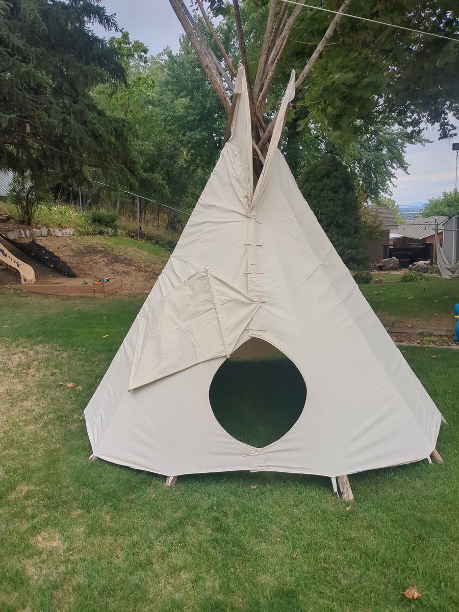 Teepee - Nearly brand new Tipi