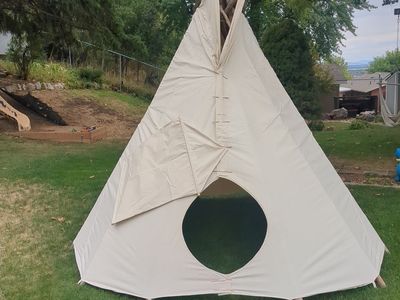 Teepee - Nearly brand new Tipi