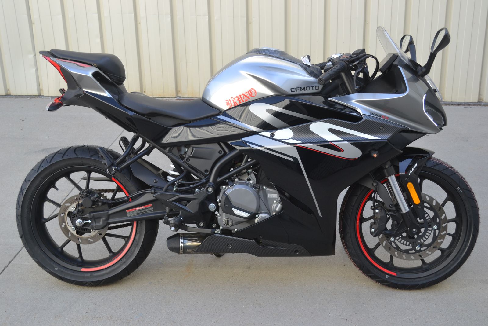 2023 CF Moto 300SS ABS - Beginner Sport Bike - 300 SS Ninja