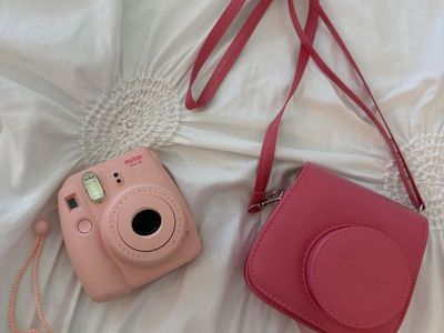Fujifilm Instax Mini 8 Instant Camera & Case