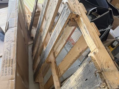 Free wooden pallet