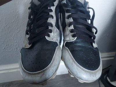 Nike Football Cleats - Black & Grey Used, Size 9.5
