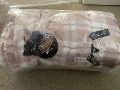 Minky Couture grande size blanket