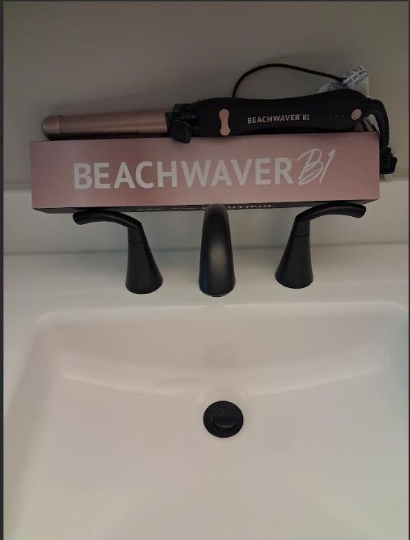 NEW BEACHWAVER B1 CURLING IRON