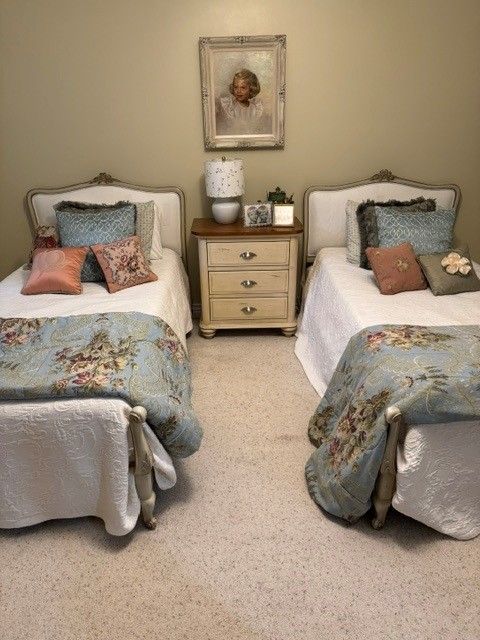 Twin Beds FREE!
