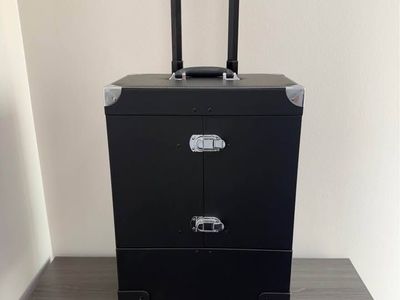 Flexible Rolling Professional Makeup/Stylist Case