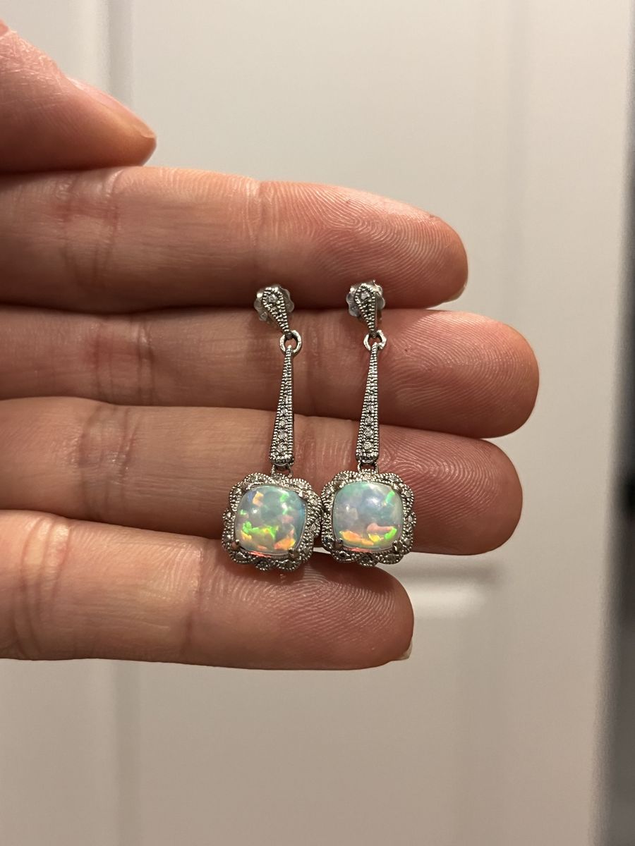 Opal earrings and necklace