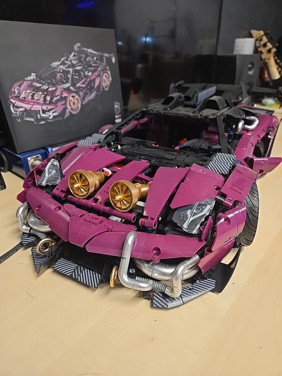 KBox 1:8 Lamborghini Technic-Style Supercar – 4,000+ Pieces – Built Display Model