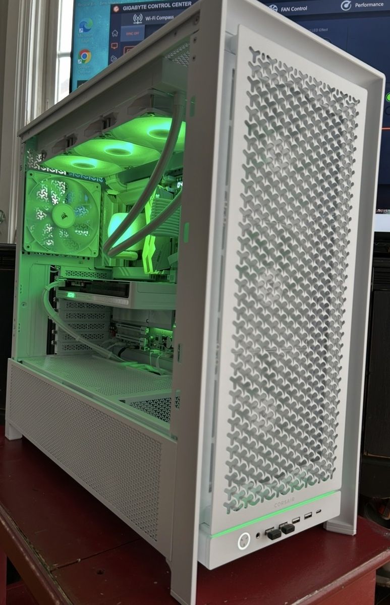 All white gaming, streaming, productivity PC - Intel 250K Plus, 5060, 32gb DDR5