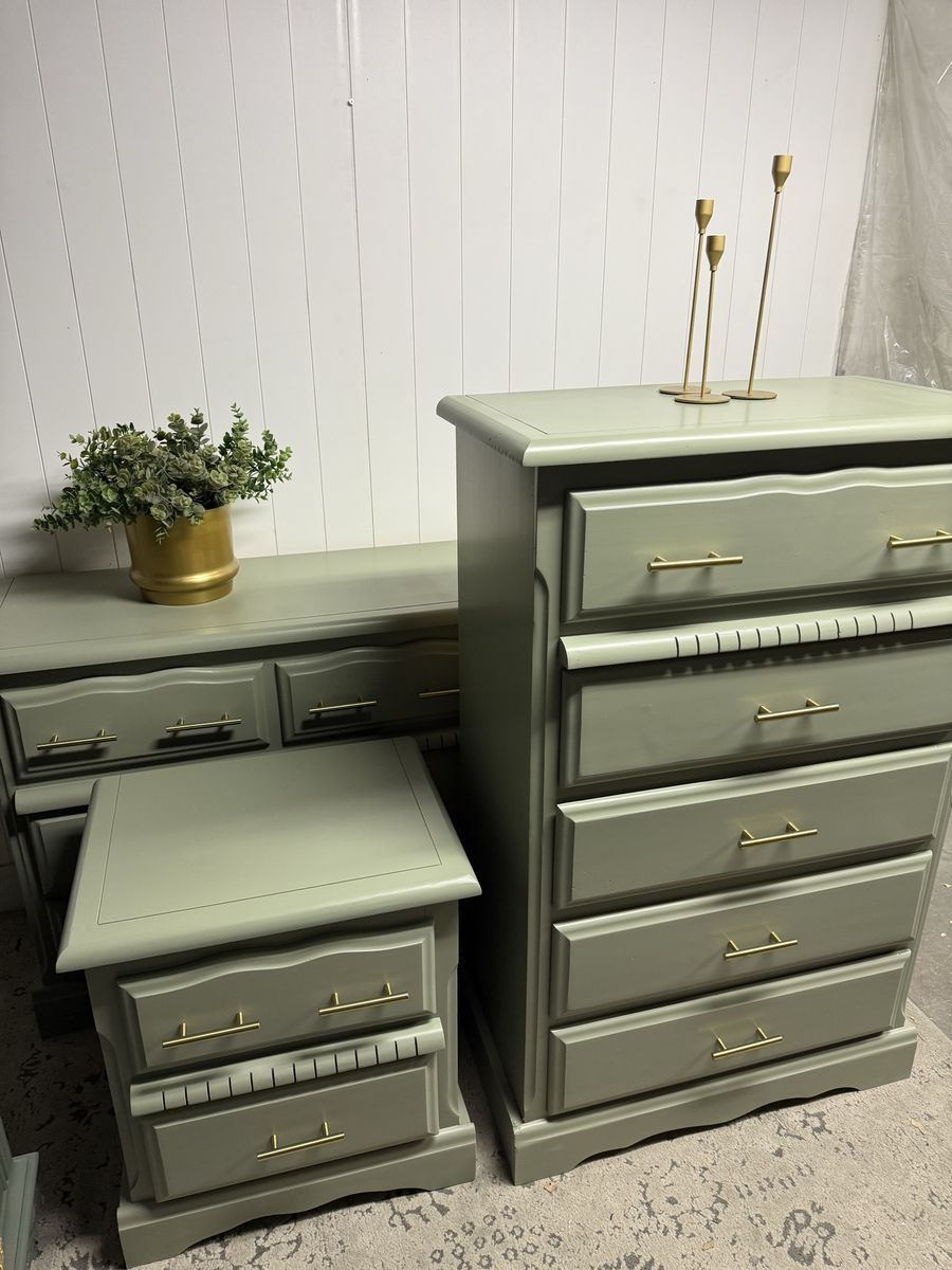Olive Green Oak Dresser Set