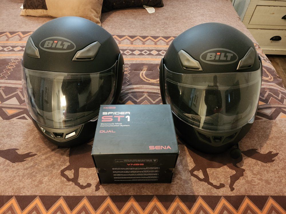 Bilt Demon Helmets with Spider ST1 Communication System