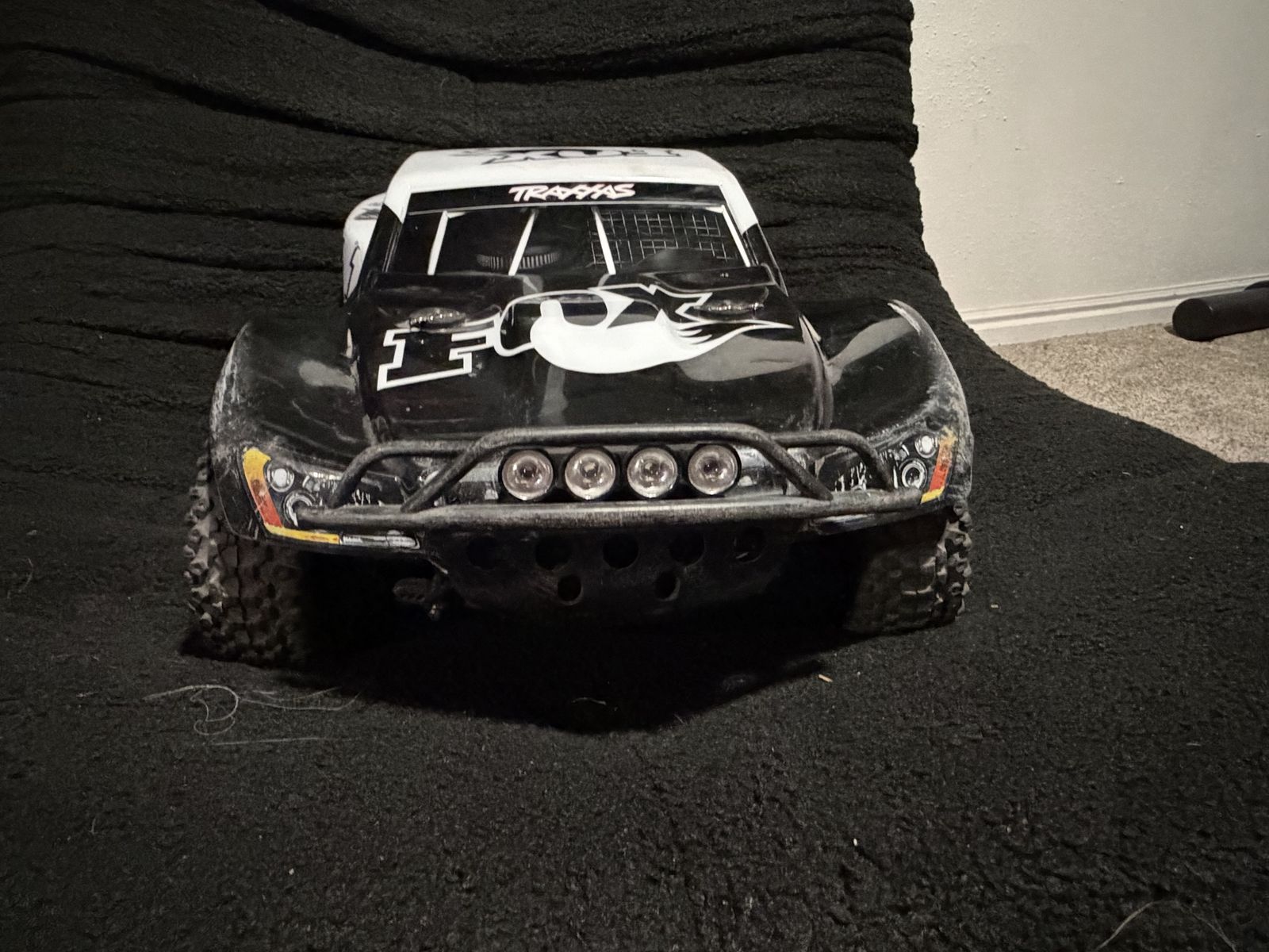 Traxxas Slash 4x4 1/10 - Heavily Modded