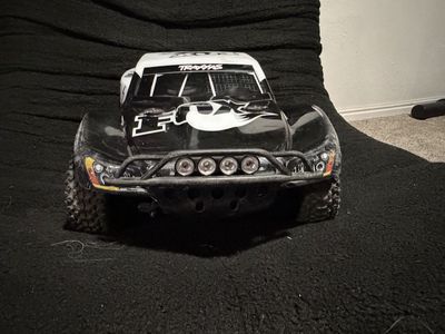 Traxxas Slash 4x4 1/10 - Heavily Modded